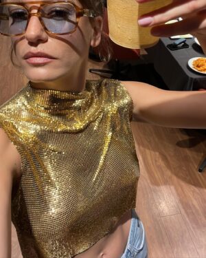 Serenay Sarıkaya Instagram - Fifty shades of me🥂🤍 #lastcouplemonths 🙄