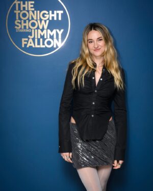 Shailene Woodley Instagram - @shailenewoodley is here tonight to talk her Broadway debut in Cult of Love! #FallonTonight 

📷 @toddowyoung