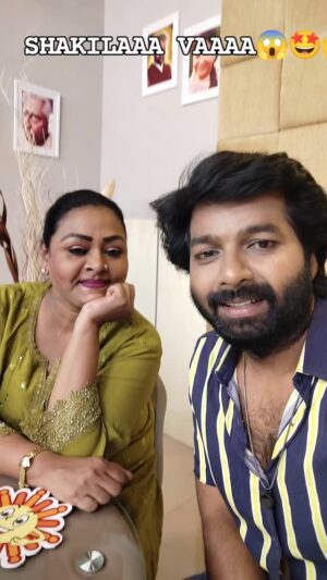 Shakeela Instagram - SHAKILAVAAAAA😱🤩♥️🙌

LOVE U MADAM🥰
Thank u 💫@aurorafootreflexology

#reels #reelssongs #reelsinstagram #adithyatv #vaangapalagalaam #celebrityshow #interview #reelstrending