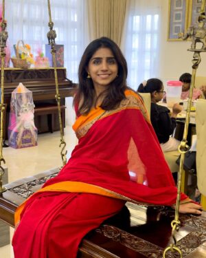 Shalini Balasundaram Instagram - Happy Deepavali everyone.. have fun and enjoy the holidays. Stay safe.. #shalinibalasundaram