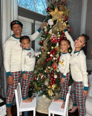 Shamari DeVoe Instagram - Merry Christmas from the DeVoes! #DeVoeTeD