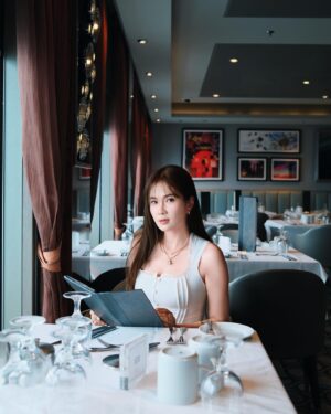 Shanice Margaretha Lie Instagram - Fav season of all time. Christmas is just around the corner✨💖