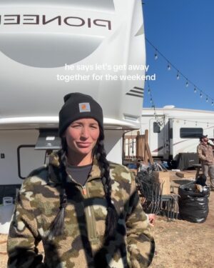 Shannon Woolsey Instagram - weekend dump with great friends 

@sitkagear we <3 you