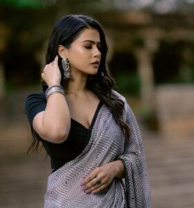 Actress Sharmiela Mandre HD Photos and Wallpapers December 2024