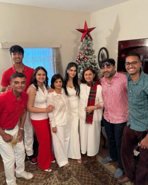 Sharmiela Mandre Instagram - Still processing how special this Christmas was with my family ❤️ So so grateful . Merry Christmas to my insta fam … A sneak peak into mine 🌲