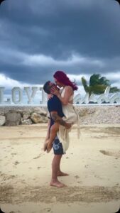 Actress Sharna Burgess HD Photos and Wallpapers February 2025