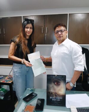 Sheetal Tiwari Instagram - Dreams to reality✨ Signed my first Bollywood film! 🎬 
-
-
-
-

#NewBeginnings #BollywoodDreams #feelingblessed