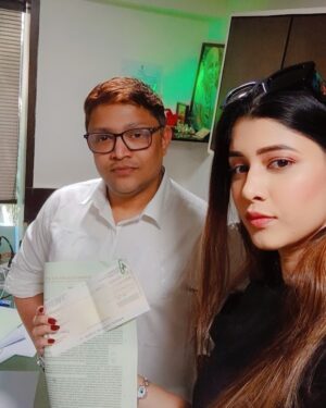 Sheetal Tiwari Instagram - Dreams to reality✨ Signed my first Bollywood film! 🎬 
-
-
-
-

#NewBeginnings #BollywoodDreams #feelingblessed