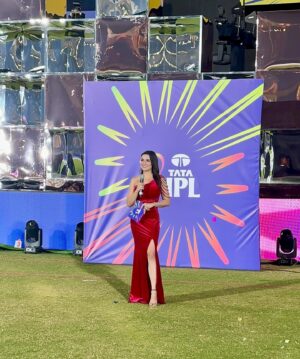 Shefali Bagga Instagram - Hi 👋 from your host for the opening ceremony of TATA IPL 2024 
#ipl #ipl2024 #csk #rcb #cskvrcb #thala #dhoni #kohli #virat #chennai #shefalibagga