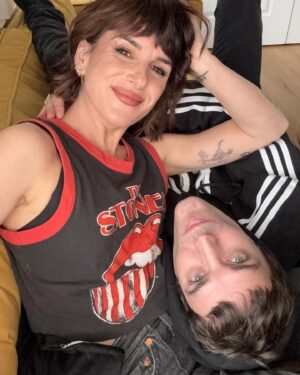 Shenae Grimes-Beech Instagram - January thus far 📸

1 - currently never not writing/recording for my newsletter because I’ve actually found a safe space to be my most authentic, ridiculous self & my soul’s needed this creative chicken soup and real connection with a community 🖤
2 - buried in my babies, my favorite way to end the day
3 - dunnn, dunnn, du-du-duuu-dunnn, ba ba ba baaaaa
4 - tooth fairy’s first visit to our house is coming soon!!
5 - Team 2H forever (also coming soon)
6 - our road dog
7 - my funny Frankenstein
8 - “simply do for one person what you wish you could do for all”
9 - always trying to laugh our way through all the highs and lows together
10 - discovering my fave beret pairs oddly well with a rugby shirt because playing dress up has never not brought me joy

There’s been one silver lining threaded through this rocky as hell start of 2025: I haven’t felt this aware of the presence and love of community in a long time and for that, I’m grateful. Leaning into appreciating the richness in life that comes from the simplest moments with the people you love, from the compassion of strangers and in passions that light your fire.