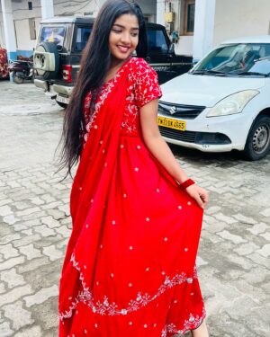 Sherin Thara Instagram - Wish you Happy new year 2025 to everyone❤️‍🩹❤️2025 ✨✨✨
.
Wearing @shyamili_boutique 
.
.
#babysherin #mayu #baakyalakshmi #vijaytelevision #instagram #instadaily #instagood #newyear #influencer #explore #trending #viral #instapost #picoftheday #photogrpahy #outfit #outfitoftheday #photooftheday