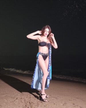 Sherlyn Chopra Instagram - It’s a beautiful life!!! 💘 #aboutlastnight #goa #happynewyear #pause #reflect #embrace