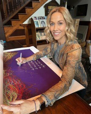 Sheryl Crow Instagram - Earlier this year I partnered with @soundwaves_art to transform the audio waves of “Every Day Is A Winding Road” and “If It Makes You Happy” into these beautiful prints. To support @childreninconflict we released a limited-edition of prints autographed by me, and I am so happy to say we raised tens of thousands for their life-saving work across the world. There are only a few left, so we’re re-releasing them for the holidays. They make a great gift, and they’re for a fantastic cause! You can get one at the link in bio!