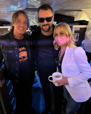 Sheryl Crow Instagram - It’s amazing what happens when people come together to help their neighbors. Over $24.5 million raised to help the Carolina region recovering from Hurricane Helene at the @concertforcarolina. 💙💙💙
 
Thank you @ericchurchmusic and @lukecombs for including me in your angelic mission to lift of the people of the Carolinas! What a night! Angels everywhere!