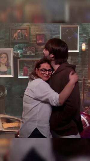 Shilpa Shirodkar Instagram - A friendship like this is what we manifest. 🩷 
Through thick and thin, they’ve got each other’s back. 🥰 

Tag your friend! 🫶🏻 

@beingsalmankhan @officialjiocinema @colorstv @teamshilpashirodkar

#TeamShilpaShirodkar #friendship #VivianDsena #IconicShilpaShirodkar #Powerful #strength #strong #inspiration #Task #Energetic #BBIconShilpa #Smiles #SupportShilpa #Positivity #IconicShilpa #ShilpaInBiggBoss18 #BiggBoss18onJioCinema #BiggBoss18 #BiggBoss18OnColors