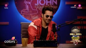 Shilpa Shirodkar Instagram - Varun Dhawan ne kiye gharwaalon se kuch teekhe sawaal, jisse Vivian aur Shilpa ke beech hua bawaal. 

Dekhiye #BiggBoss18, Mon-Fri raat 10 baje aur Sat-Sun 9:30 baje, sirf #Colors aur @officialjiocinema par. 

#BiggBoss18 #BiggBoss #BB18

@varundvn 
@avinash_world
@karanveermehra
@shilpashirodkar73
@viviandsena 
@chahatpandey_official