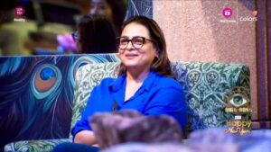 Shilpa Shirodkar Instagram - Shilpa aur Anoushka ke candid moments ko dekh bhar aayi gharwalon ki aankhen.
Kya apni beti se milkar Shilpa apne game ko kar payegi strengthen? 🥹

Dekhiye #BiggBoss18 @colorstv aur #JioCinema par.

#BB18 #BiggBoss18onJioCinema #BiggBoss @beingsalmankhan @shilpashirodkar73