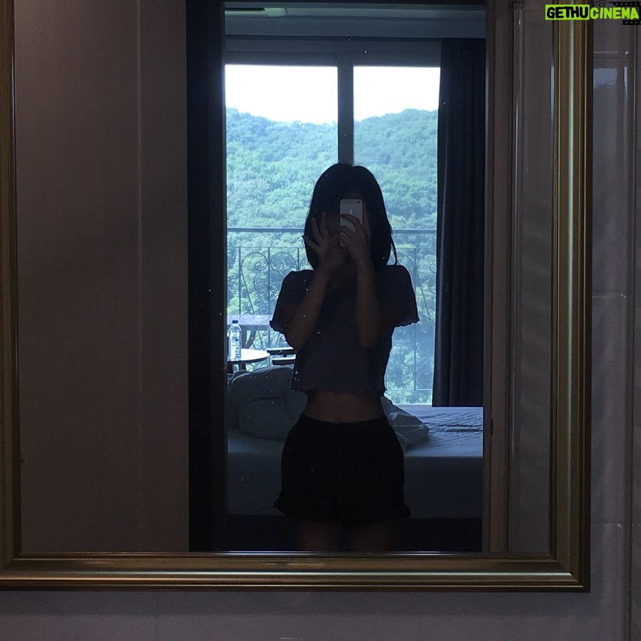 Shin Se-hwi - 20.1K Likes -