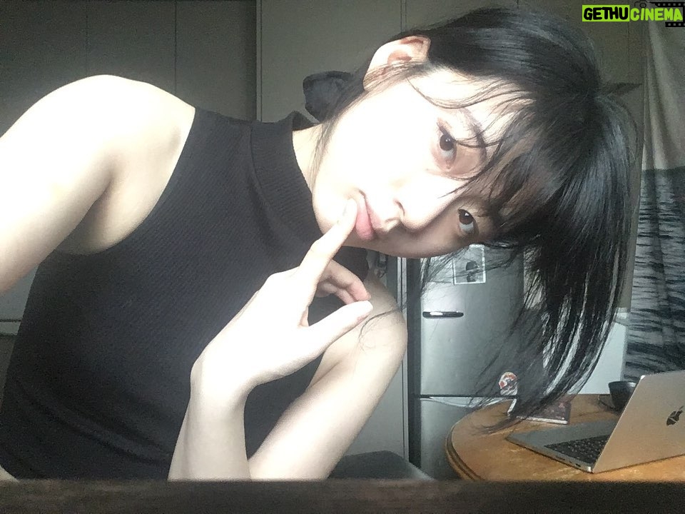 Shin Se-hwi - 143.4K Likes - 벌써 여름인가 다 귀찮
누가 뭐래도 하고 싶은 걸 하자.
같이 있고 싶은 사람과 있자.