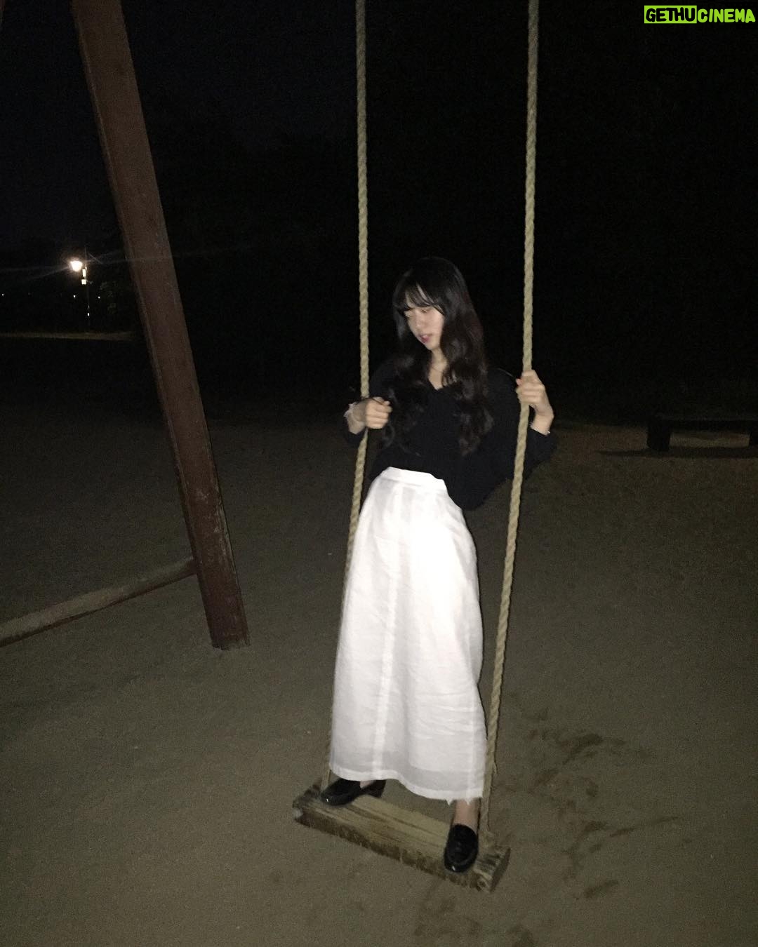 Shin Se-hwi - 7.4K Likes - 매를 맞아야 한다
