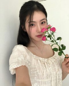 Actress Shin Ye-eun HD Photos and Wallpapers December 2024