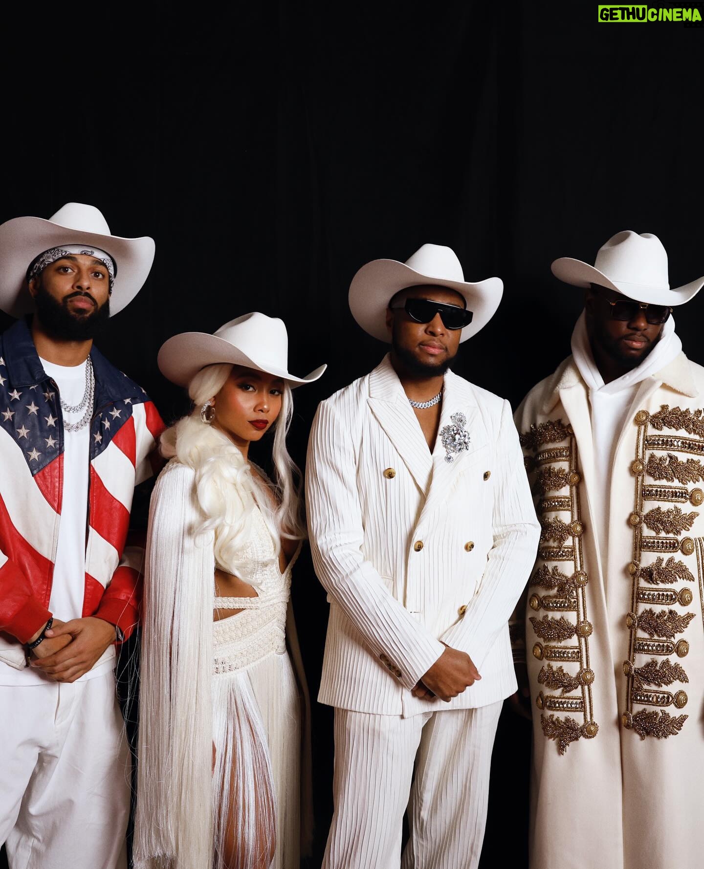 Shiona Turini - 25.7K Likes - A Cowboy Carter Christmas Part 2 ❄️ A visual love letter a reclamation of space. Thank you @harpersbazaarus @samiranasr and of course @bybiancabee for your beautiful words about our beautiful costumes. 27 million viewers and counting to witness over 400 carefully curated costumes - from cowboys to cheerleaders, dancers and drivers, the Blackbiirds to band. We did it. I’m so grateful to the team that supported me on this journey.
My wardrobe supervisor, my right hand woman who has been rocking with me since I was working out of a studio apt in NYC @melaniesw My ACD @taragrevellie who has been by my side since Renaissance. My Queen of Custom @ericaricecruz God bought us together four or five years ago in the middle of a pandemic and we haven’t left each other since. My Molly @mwpeters_ the best stylist, shopper, vintage hunter I know - What would I do without you?
My new loves, my Dancer dream team and more @mstr_of_disguise @daquyeen
Our Fashion Assistants @lauracheron.h @thatssosav @halleamanda @hollyreboff @scarletodunbar @hanna.berridge @kayaugo
Our Talented tailors #MrTimWhite @kannataniuchi @alexnavarrodesigns @alantude @pigpattypaige @cacouture we couldn’t do it without you.
@justxone @_itsalannah @ibreani @chilllllc
There are so many people who made this happen - I’m beyond grateful
To the team @parkwood @yvettenoelschure @mstinaknowles collaborating with you all is the biggest blessing there is. And of course our leader @beyonce. My Virgo. Thank you.