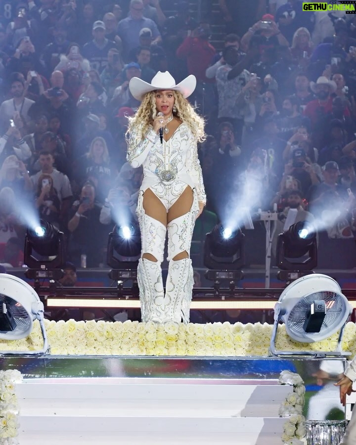 Shiona Turini - 46.7K Likes - A Cowboy Carter Christmas ❄️ Forever grateful to be a part of this iconic performance, this historic moment and this incredible team.