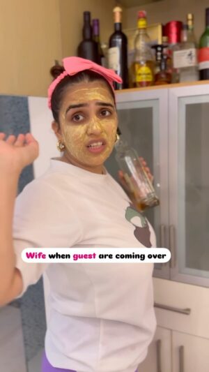 Shirin Sewani Instagram - Ek kaam do inko bus wahi nahi hoga #basedonatruestory 

#couple #reels #love #marriage #reelkarofeelkaro #shirinsewani

[marriage, couple, love, reels,happiness]