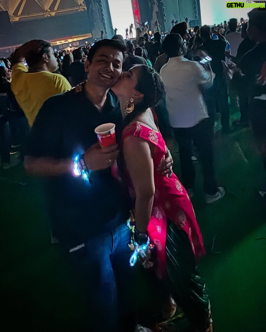Shirin Sewani - 14.6K Likes - Vibe teri meri mildi aa ā¤ļøāØš. I am still here.
Outfit @maa_ki_purani_saree
#diljitdosanjh #music #instagram #fashion #vibe