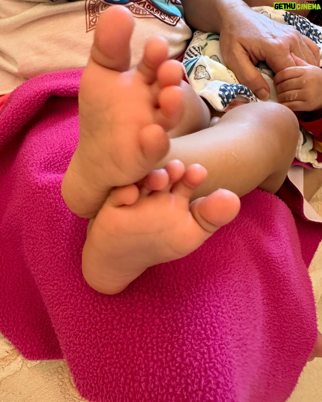 Shirin Sewani - 19.1K Likes - I was my babies HOME ⨠#dilkibaat
#newmom #bekind #love #happiness