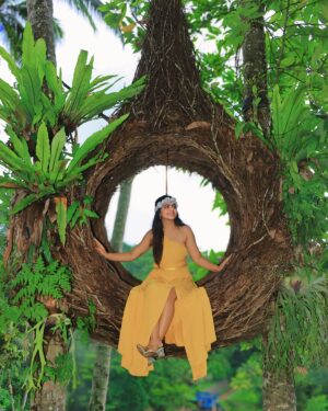 Shiva Jyothi Instagram - Swinging into paradise at Bali Swing!”🤩
#baliday2 
#baliswing #baliswingubud
#baliswings #realbaliswing #swingbali #baliadventure #balitravel #balilife #baliview #explorebali #couplegoals #travelcouple #coupletravel #adventurecouple
#romanticgetaway #lovetravel
#coupleadventure #togetherweexplore #couplegoals #relationshipgoals #jyothakka #shivajyothi