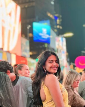 Shivani Rajashekar Instagram - #tbt Diwali at Times Square 🎇