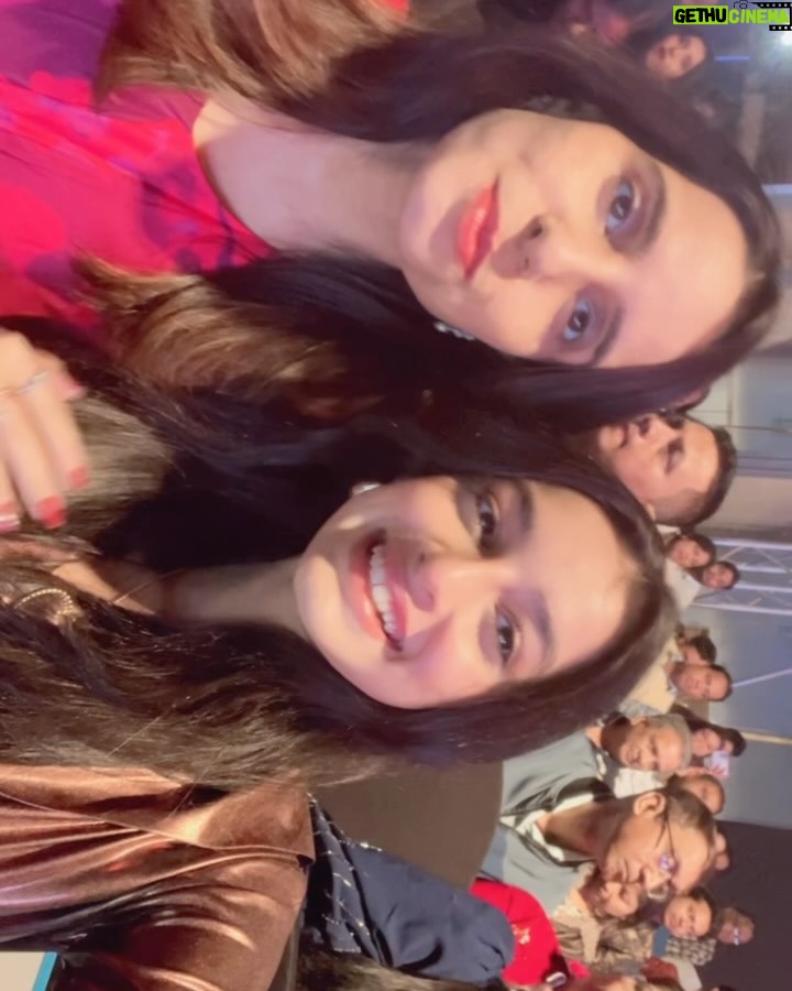 Shivika Rishi - 18.5K Likes - Holding it with love & gratitude 🏆🤎✨
Can’t thank enough 🫶🏻#firstawardof2025 #blessed
Event @juniormissindia @shobhagori #instagram #photooftheday #awardshow #juniormissindia #influencer #fyp