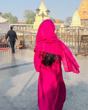 Shivika Rishi Instagram - Saal ka pehla somvaar Mahakal ke Sath🕉️🔱🙏
#allaboutyesterday #blessed🙏 

#monday #instagram #mahakal #2025 #blessed🙏