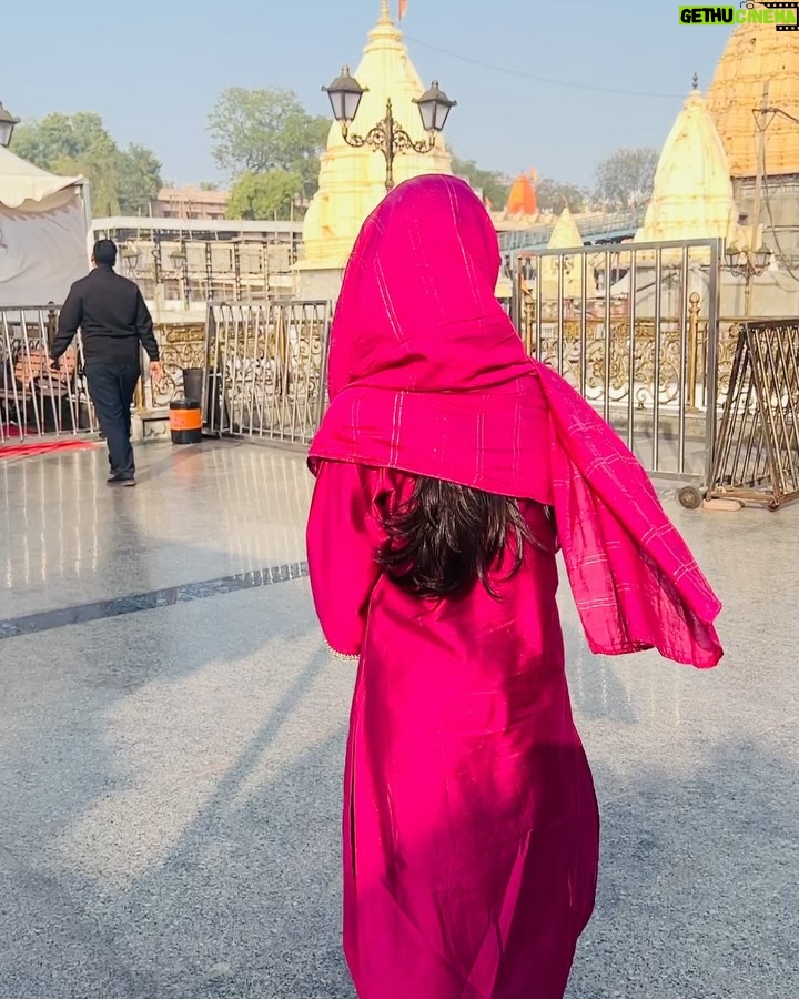 Shivika Rishi - 14K Likes - Saal ka pehla somvaar Mahakal ke Sath🕉️🔱🙏
#allaboutyesterday #blessed🙏
#monday #instagram #mahakal #2025 #blessed🙏
