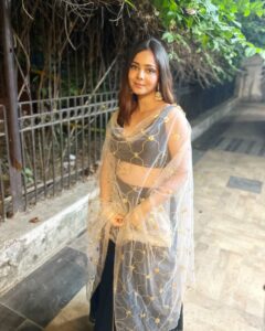 Singer Shraddha Sharma HD Photos and Wallpapers January 2025