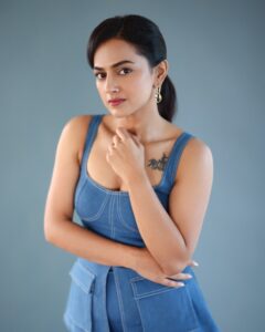 Actress Shraddha Srinath HD Photos and Wallpapers December 2024