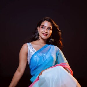 Shravnitha Srikanth Instagram - Life is what it is. Make the most of it. 

Mua @jeru_bridal_studioo 
Saree @_ruby_collections 
Blouse @sesha_bridalwear 
Photography @xposurestudio.in
Hair @brushed_with_dharshu