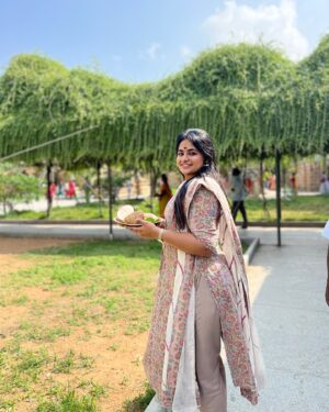 Shruthi Selvam Instagram - Hello 2025!!! ♥️ #shruthiselvam 

#2025 #newyear