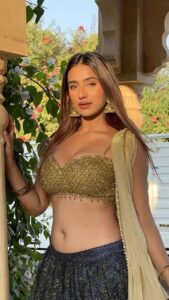 Actress Shubhna Agarwal HD Photos and Wallpapers January 2025