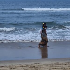 Shweta Arora Instagram - 1. I've never dressed up just for myself, just to feel pretty

2. I've never been to a beach alone, in fact, I've never solo-travelled

3. I've never bought a fridge magnet, I am already craving so many more 

4. I've never considered getting a camera, I really want to now

5. I've never seen people being so loving and kind without a reason

6. I've never clicked so many photos, "evin hi" and with a "ki farak penda hai" attitude

7. I've never wanted to travel more in life, but now I can't stop thinking about it

I'm glad these "nevers" are never gonna be nevers in my life anymore.

These are my firsts of many to come 🩷