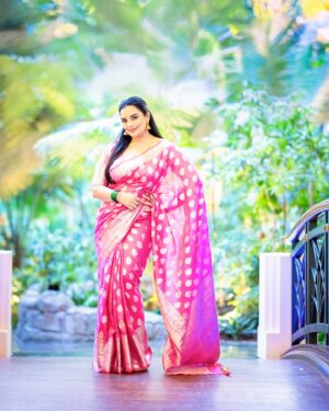 Shweta Menon Instagram - Camera : @sarath_photoartist 
Stylist : @tharunya_vk 
MUA : @amal_ajithkumar
Wardrobe: @andloo_sarees 
Accessoires: @crafteria_divyas