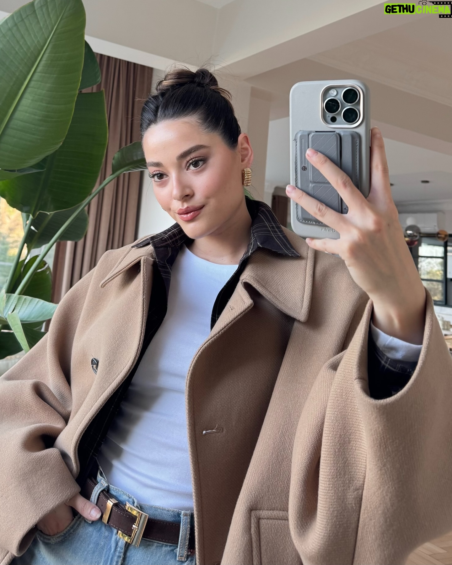 Simay Barlas - 261.6K Likes - πΈπ€πβ¨