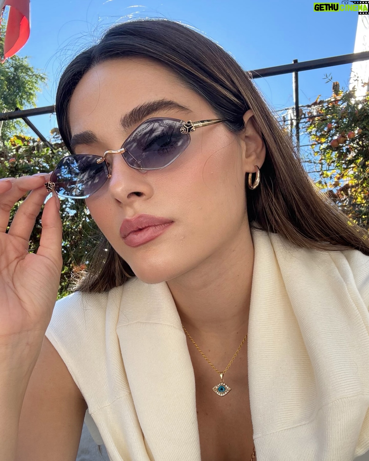 Simay Barlas - 285.7K Likes - โจ๐ธ๐๐ซง