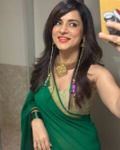 Actress Simple Kaul HD Photos and Wallpapers January 2025