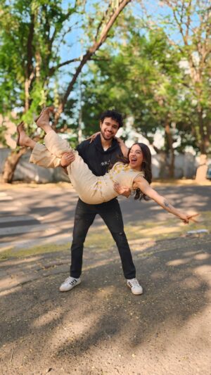 Simran Budharup Instagram - Missing Trends? Naah! Not Our Style 👯‍♀️💃🥰

#Trending #trend #trendingdance #abhir #mishka #yrkkh #dktph #simranbudharup #mohitparmar #bestfriends #crazy #fun #bff #starplus
