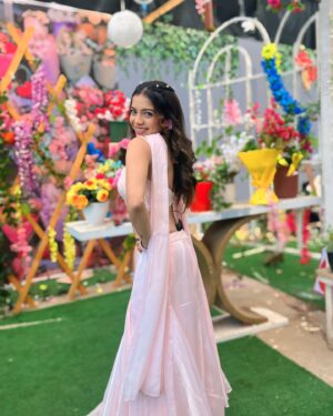 Simran Budharup Instagram - Dreaming Of Love And Flowers 🌹🌸

#Lehenga #flower #cute #pink #favourite #happy happyvibes #trending #indianoutfit #follow #explore