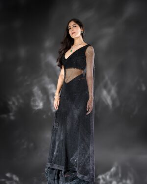 Simran Choudhary Instagram - From the shy child, once silenced by stage fright, to taking the stage as an award show host. This will forever be a core memory. 
Thank you, SIIMA. 
.
.
.
Photographs - @pranav.foto 
Styling - @vinnu_baby9 
Outfit - @mysoresareeudyog & @neerusindia 
Jewellery - @the_jewel_gallery 
HMU - @shumaila_and_makeup & @spotless.vanity