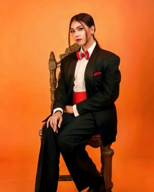 Simran Khan Instagram - A tuxedo can’t make you powerful, but a powerful mind can make any tuxedo shine✨🧿

✨: @__magician_2.0 

#tuxedo #womenfashion #styleinspiration #stylefashion #formalwear #suits #ties #fashionforward #fashiongram #instagood #newpost #postoftheday #simrankhan