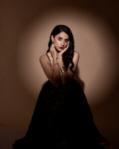 Actress Simran Sharma HD Photos and Wallpapers January 2025